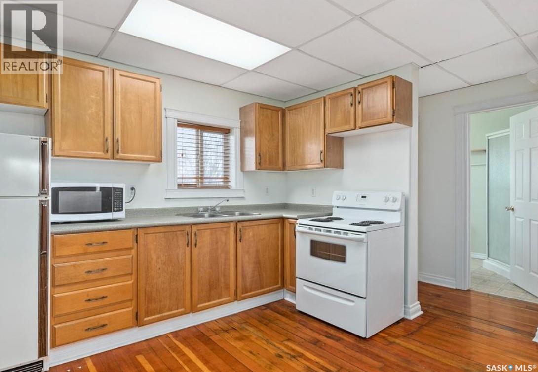 217 H Avenue S, Saskatoon, Saskatchewan  S7M 1W1 - Photo 2 - SK025734