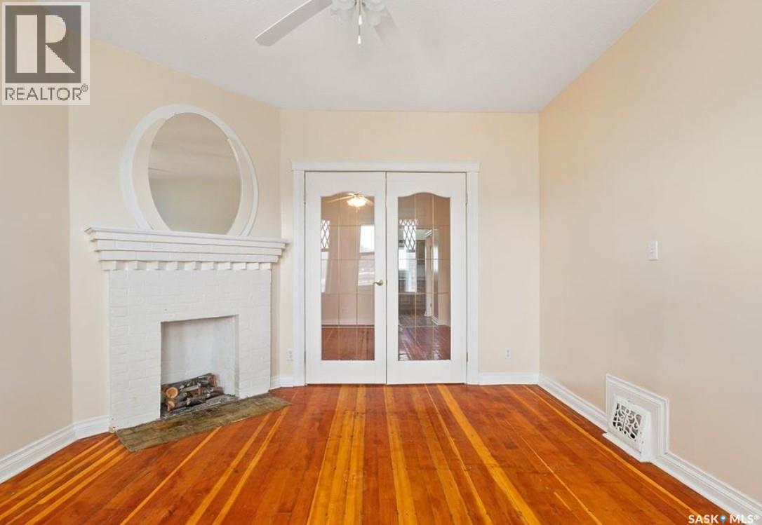 217 H Avenue S, Saskatoon, Saskatchewan  S7M 1W1 - Photo 3 - SK025734