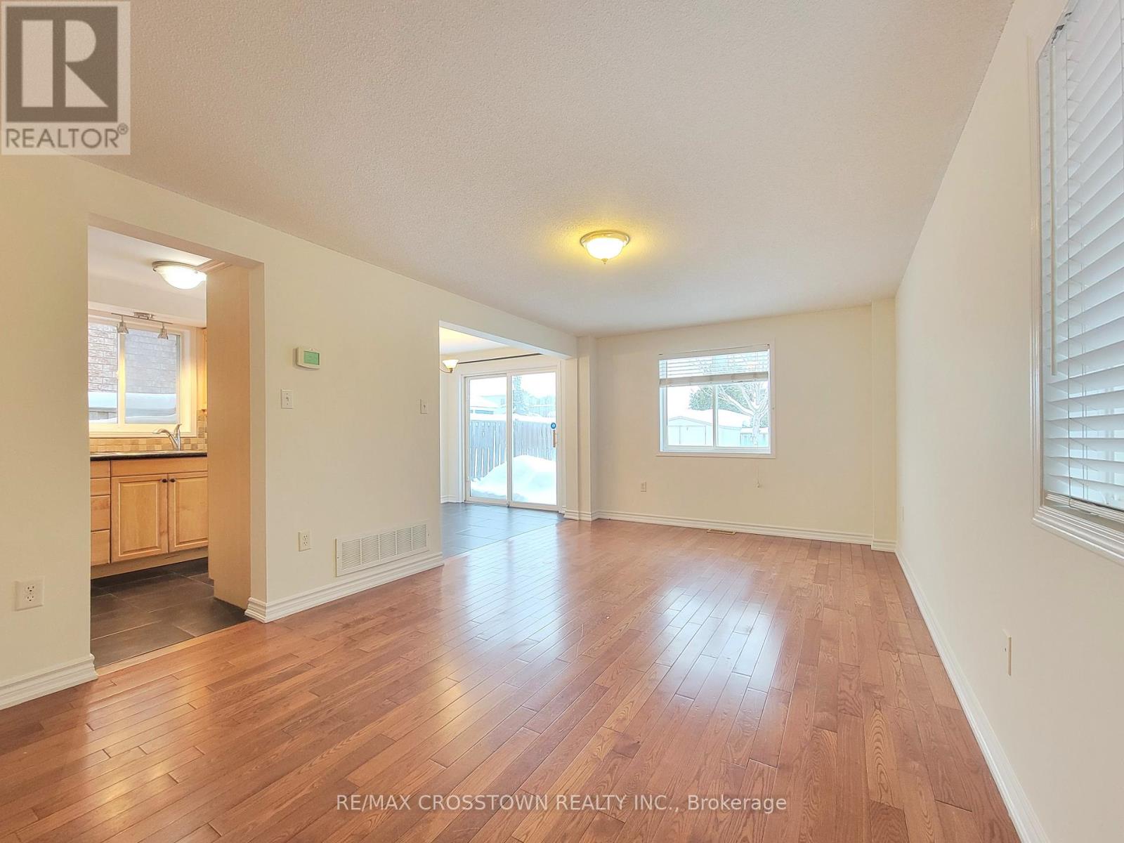 7 Addison Trail, Barrie (Georgian Drive), Ontario  L4M 7A7 - Photo 10 - S12638710