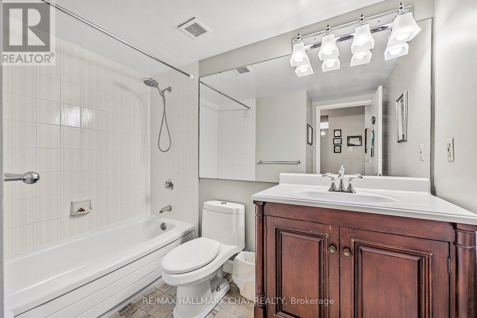 205 - 65 Ellen Street, Barrie, Ontario L4N 3A5 - Photo 11 - S12638754