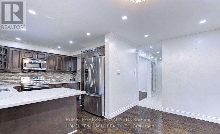 55 Castlehill Road, Brampton, Ontario  L6X 4C9 - Photo 16 - W12638610