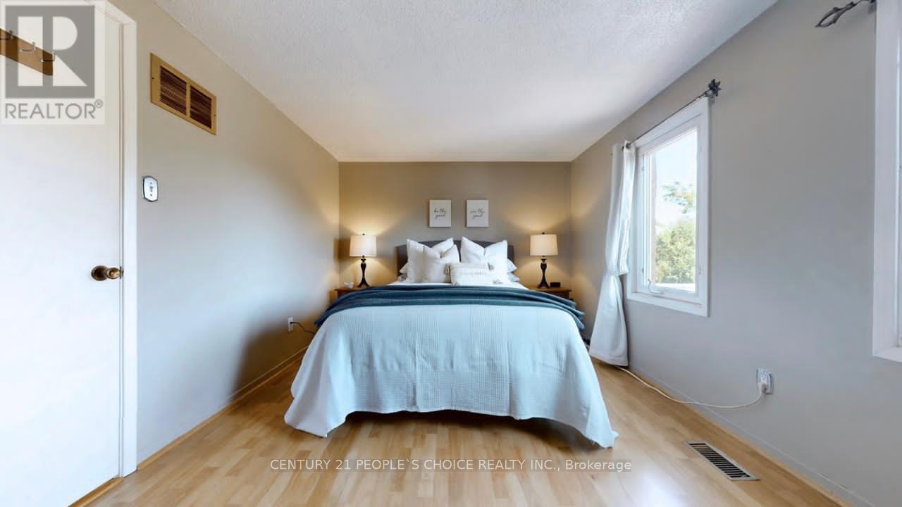 7275 Corrine Crescent, Mississauga, Ontario  L5N 5C3 - Photo 19 - W12638662