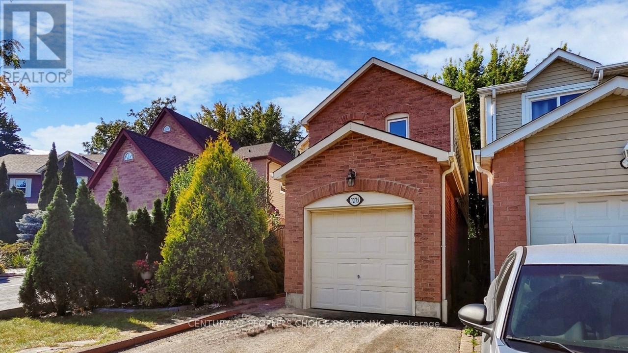 7275 Corrine Crescent, Mississauga, Ontario  L5N 5C3 - Photo 2 - W12638662