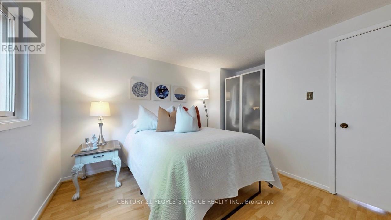 7275 Corrine Crescent, Mississauga, Ontario  L5N 5C3 - Photo 21 - W12638662