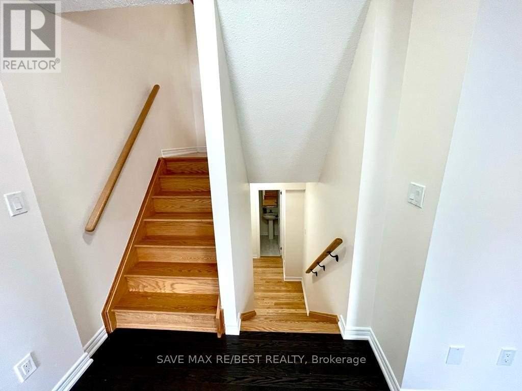 12 Aspen Hill Road, Brampton, Ontario  L6Y 6E3 - Photo 15 - W12638664