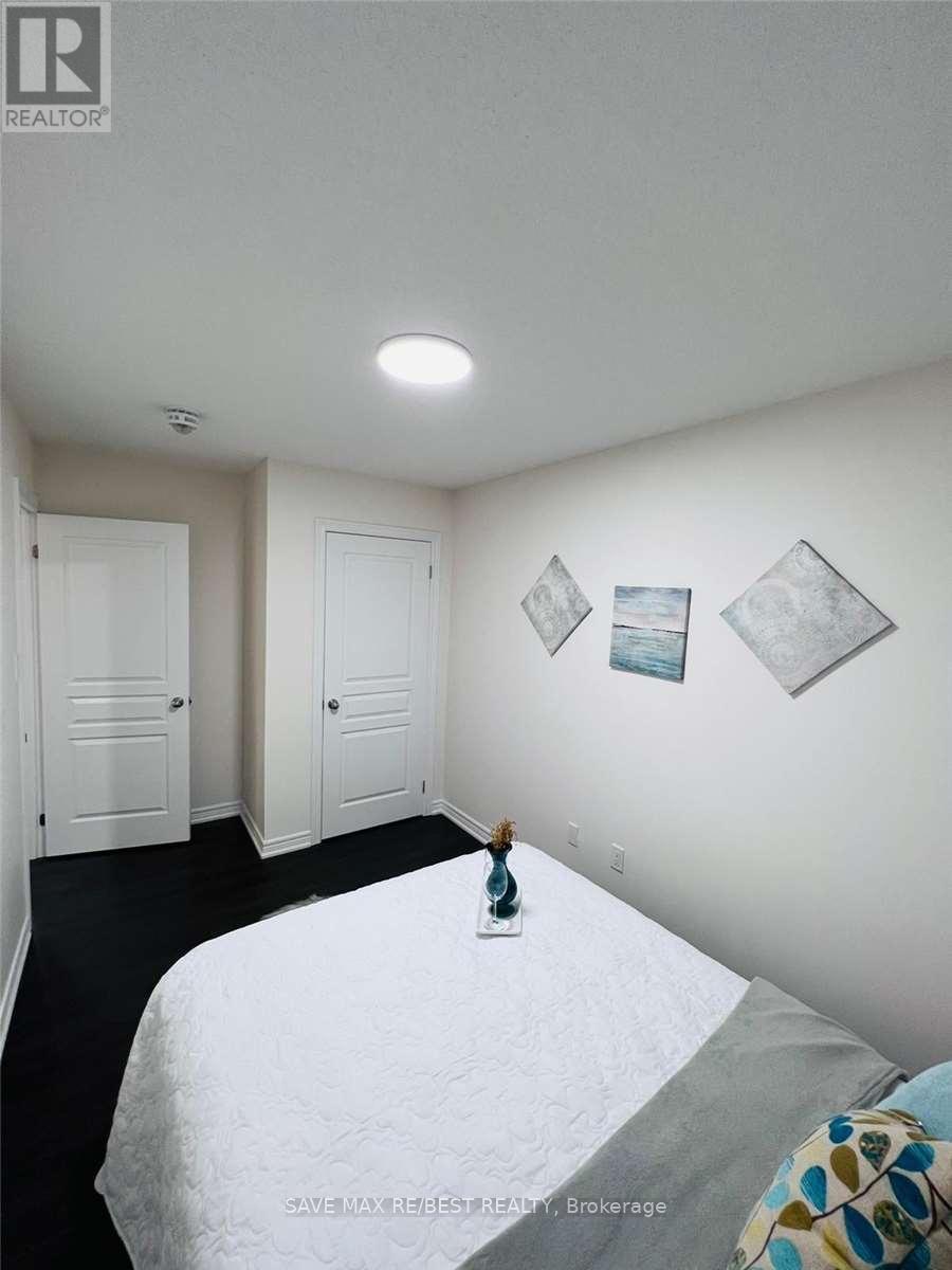 12 Aspen Hill Road, Brampton, Ontario  L6Y 6E3 - Photo 24 - W12638664