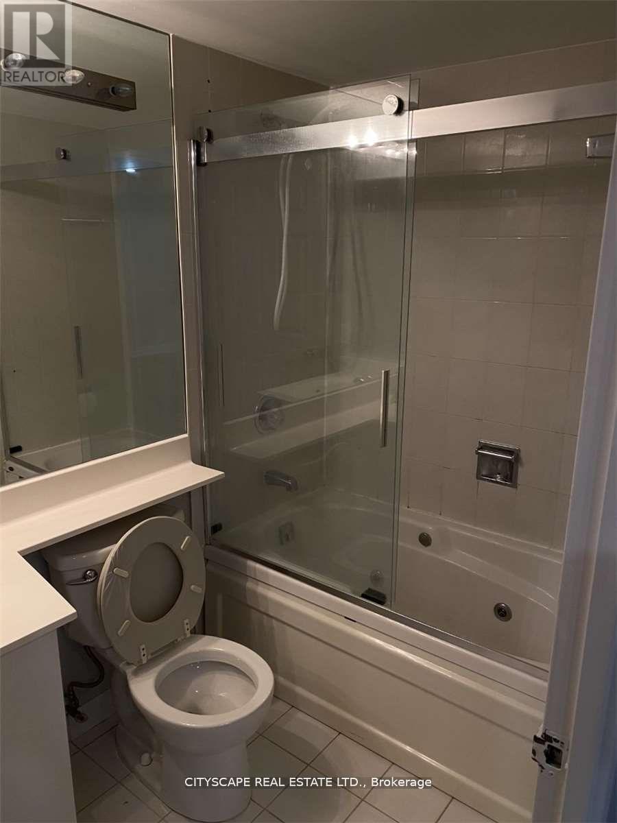 Ph 06 - 55 Elm Drive W, Mississauga, Ontario  L5B 3Z3 - Photo 13 - W12638666