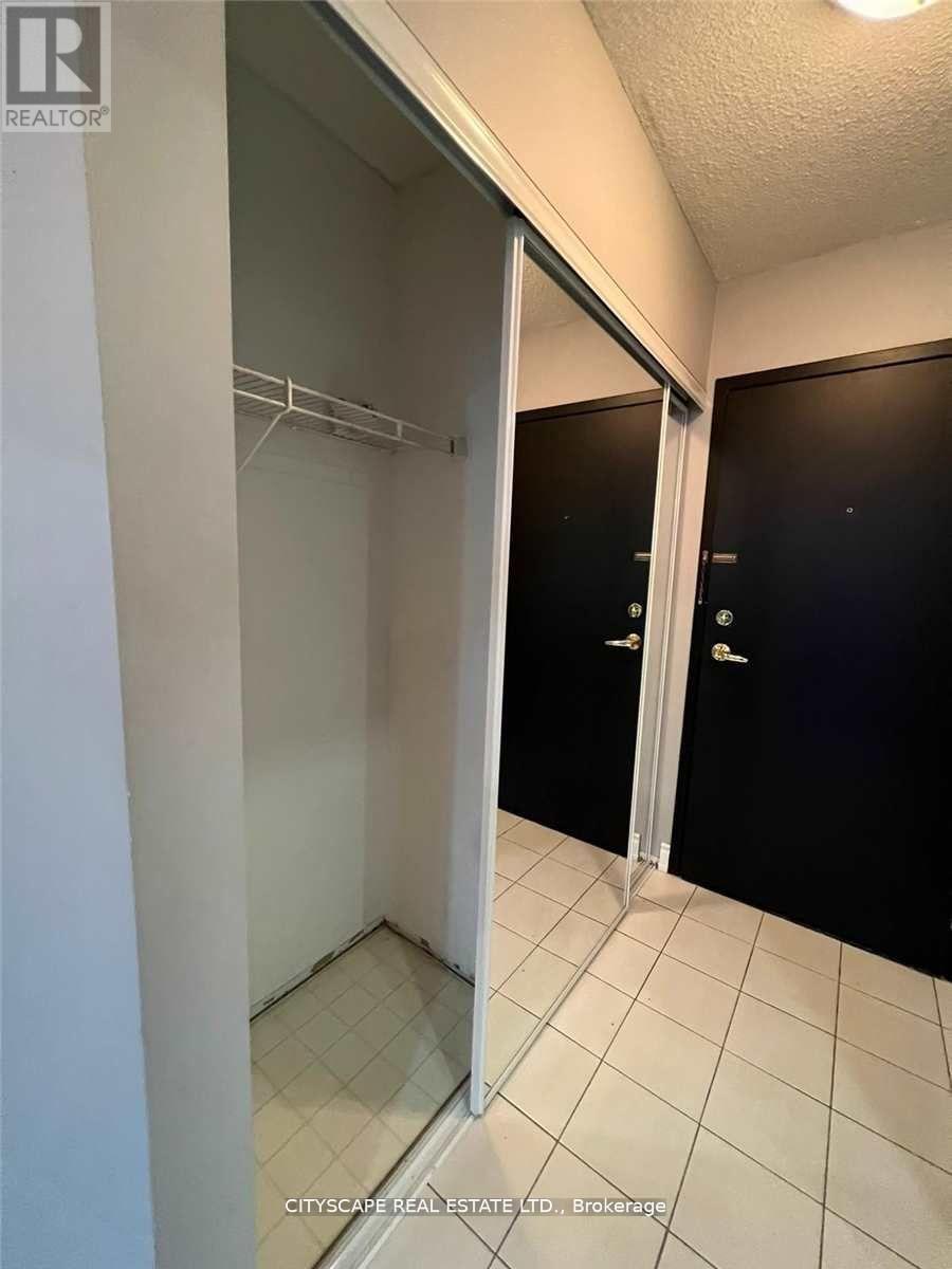 Ph 06 - 55 Elm Drive W, Mississauga, Ontario  L5B 3Z3 - Photo 7 - W12638666