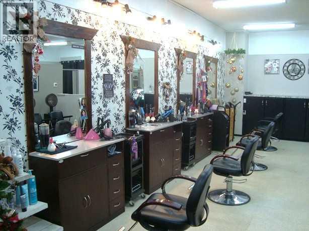 319 Main Street, Trochu, Alberta  T0M 2C0 - Photo 10 - A2275446