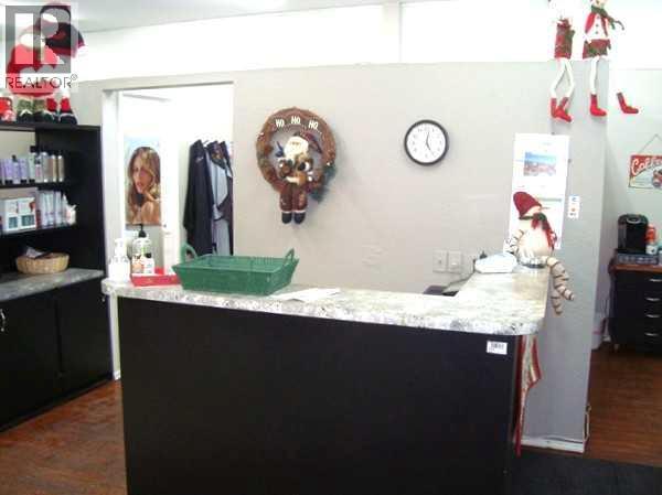 319 Main Street, Trochu, Alberta  T0M 2C0 - Photo 6 - A2275446