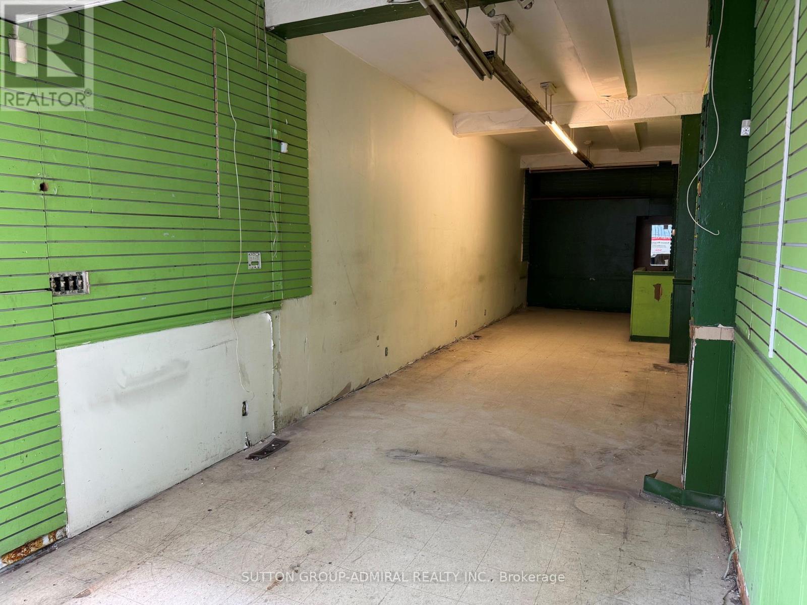 1602 Eglinton Avenue W, Toronto, Ontario M6E 2G5 - Photo 8 - W12638692