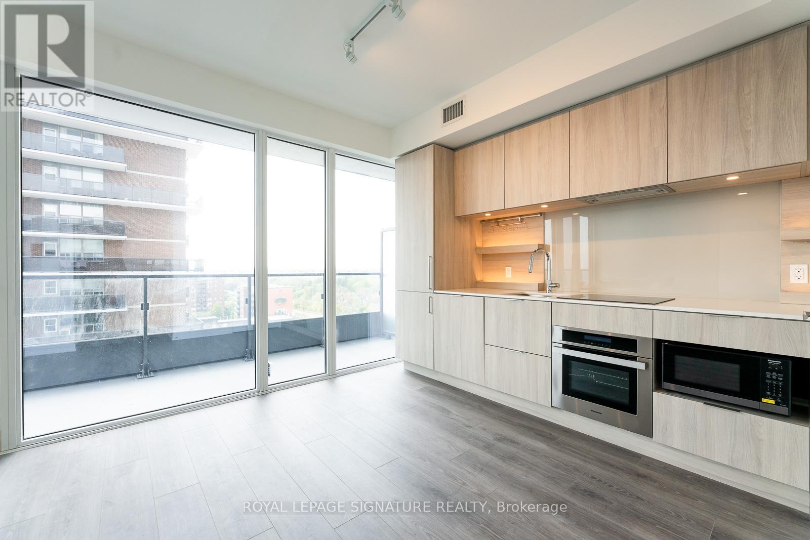 1309 - 28 Ann Street, Mississauga, Ontario  L5G 0E1 - Photo 2 - W12638740