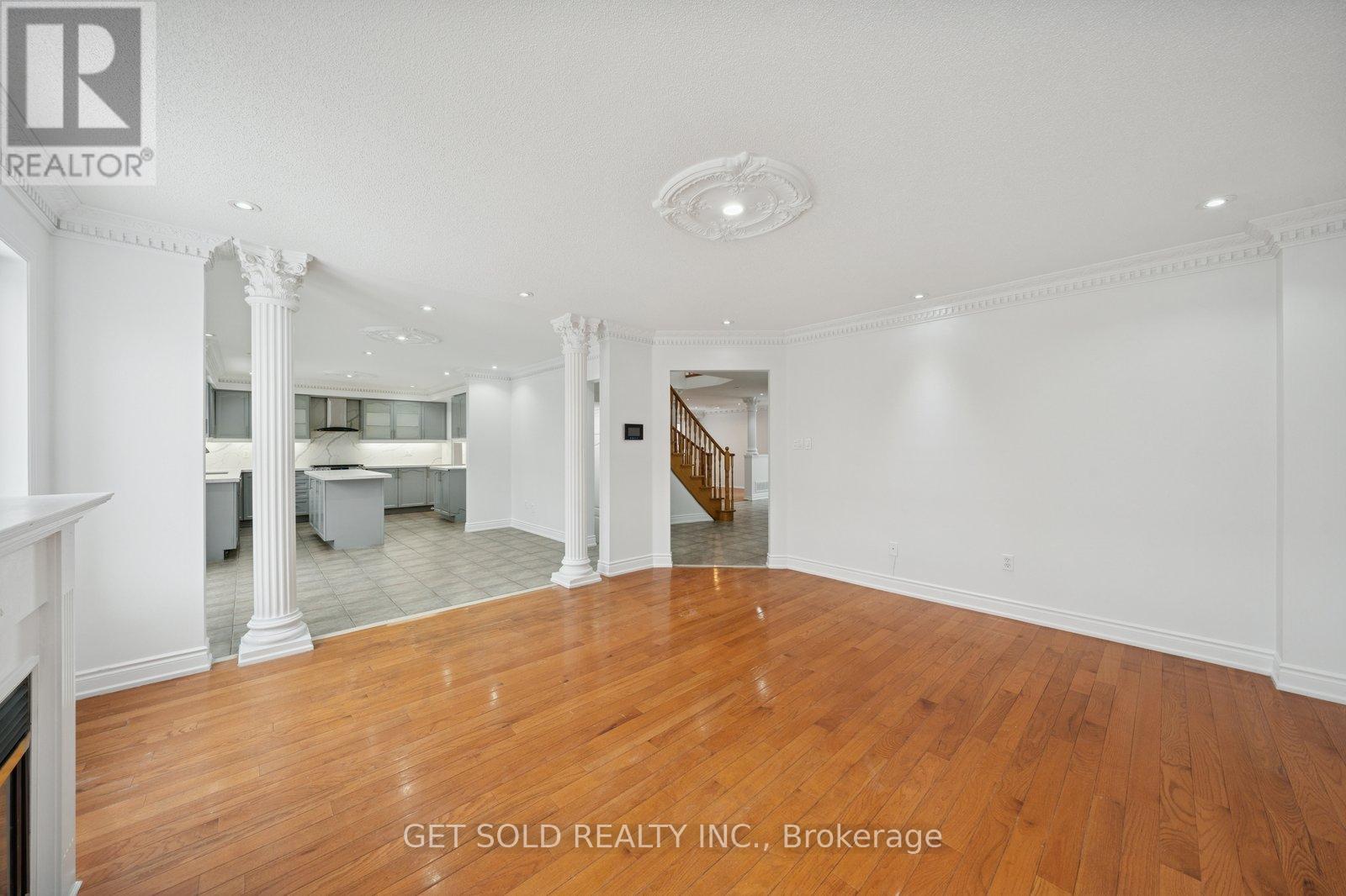 33 Tideland Drive, Brampton, Ontario  L7A 2W2 - Photo 10 - W12638742