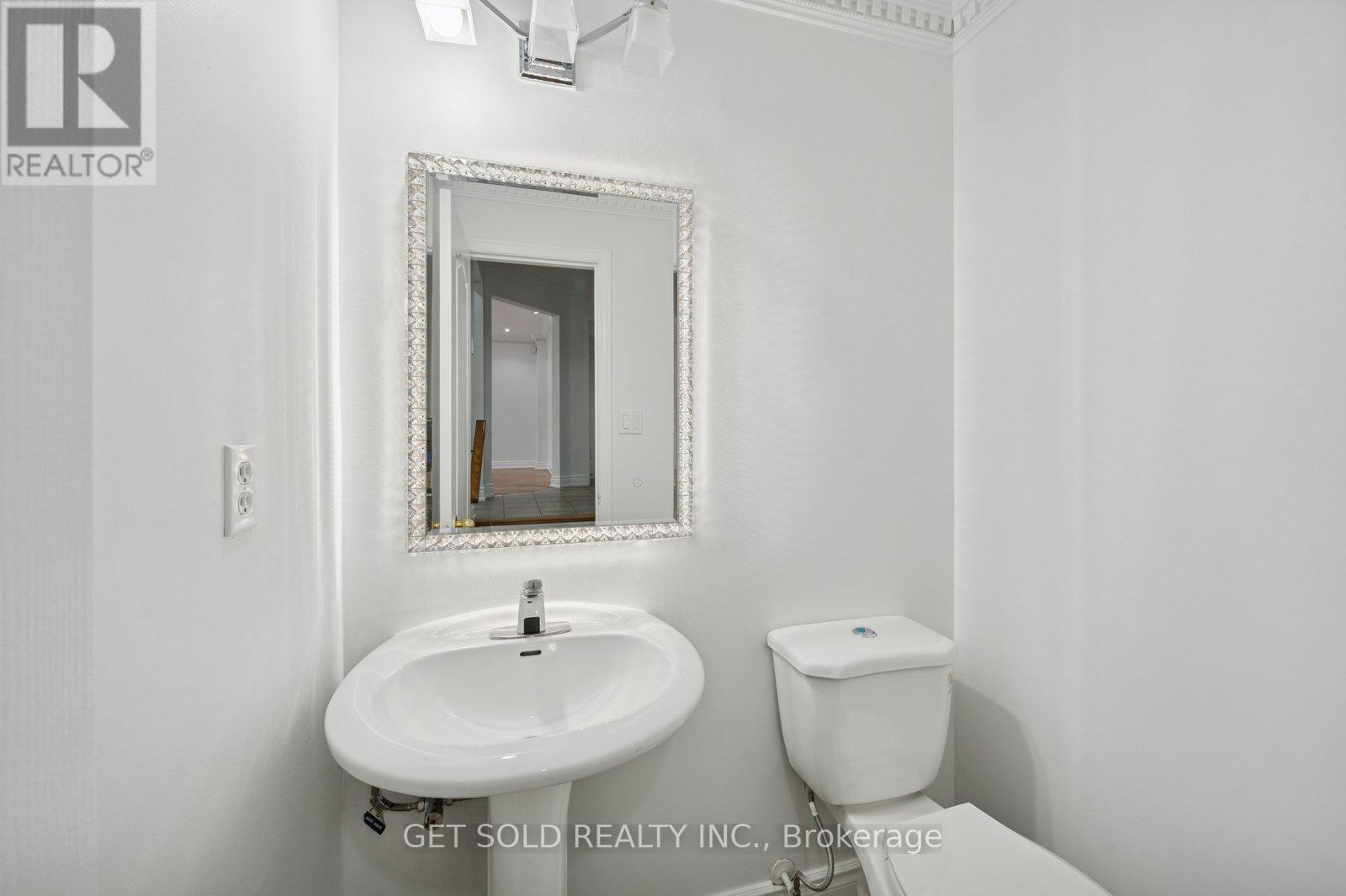 33 Tideland Drive, Brampton, Ontario  L7A 2W2 - Photo 12 - W12638742