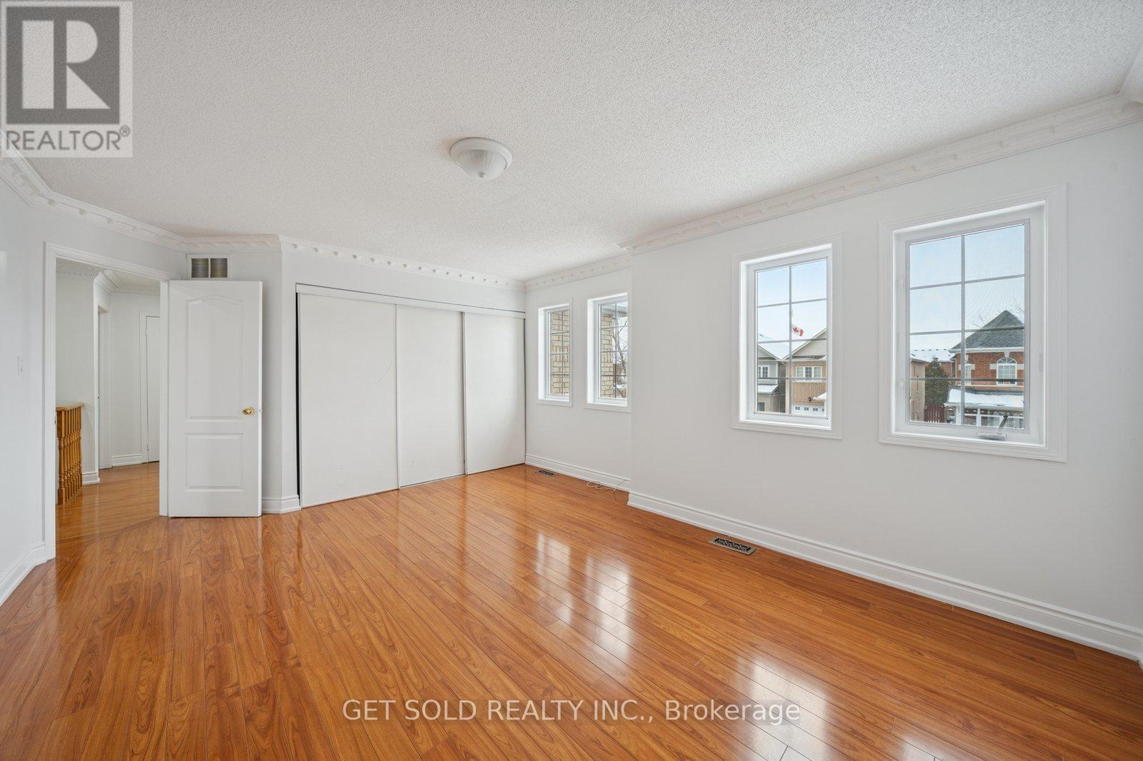 33 Tideland Drive, Brampton, Ontario  L7A 2W2 - Photo 19 - W12638742