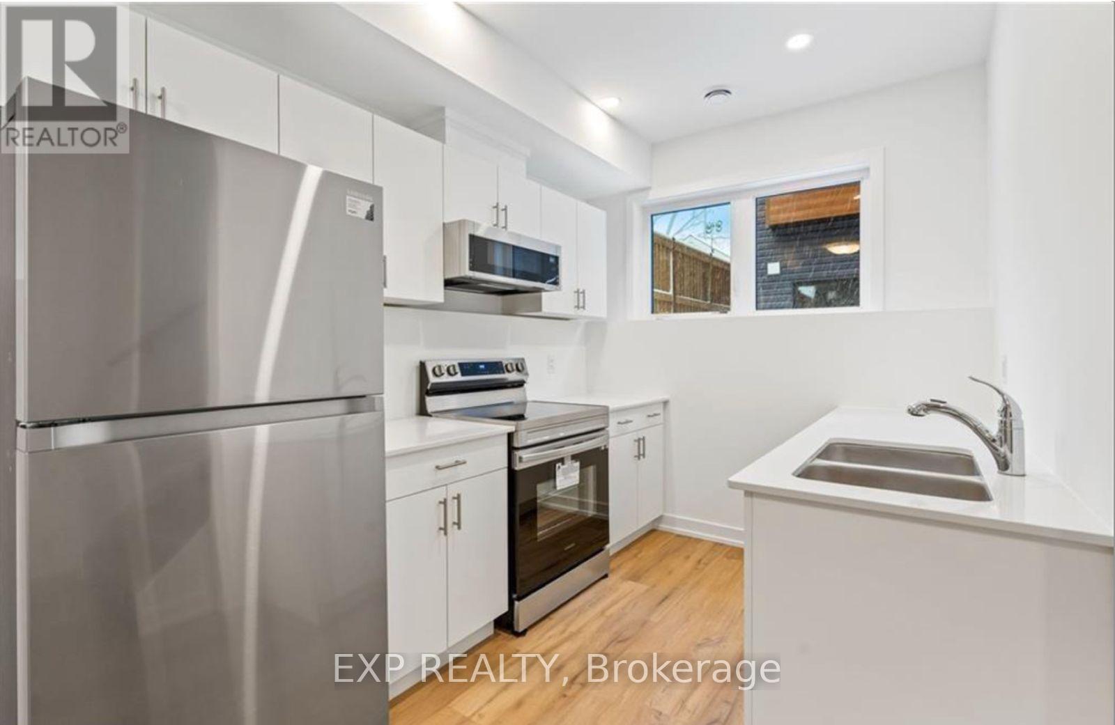 314 - 781 Clare Avenue, Welland, Ontario  L3C 0K1 - Photo 3 - X12638624