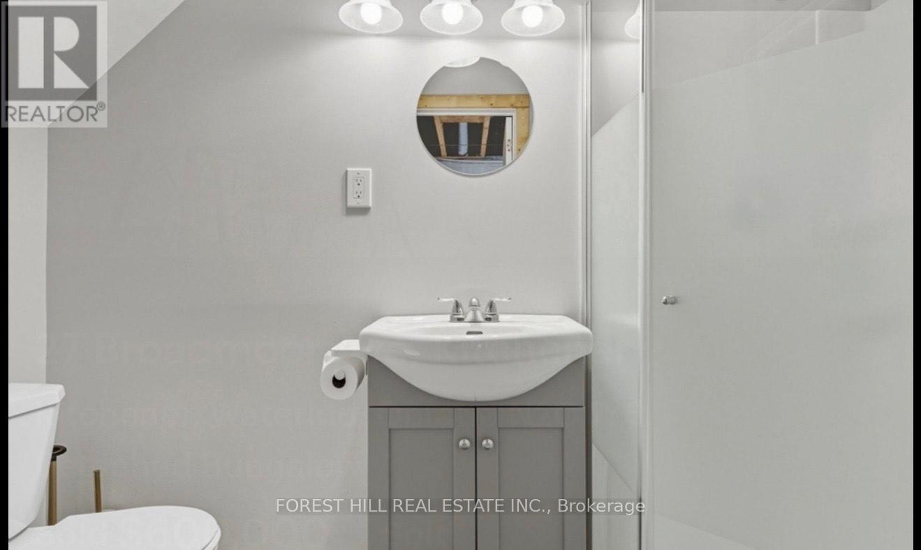 Bsmt - 27 Broadmoor Avenue, Kitchener, Ontario  N2C 1Y6 - Photo 8 - X12638674