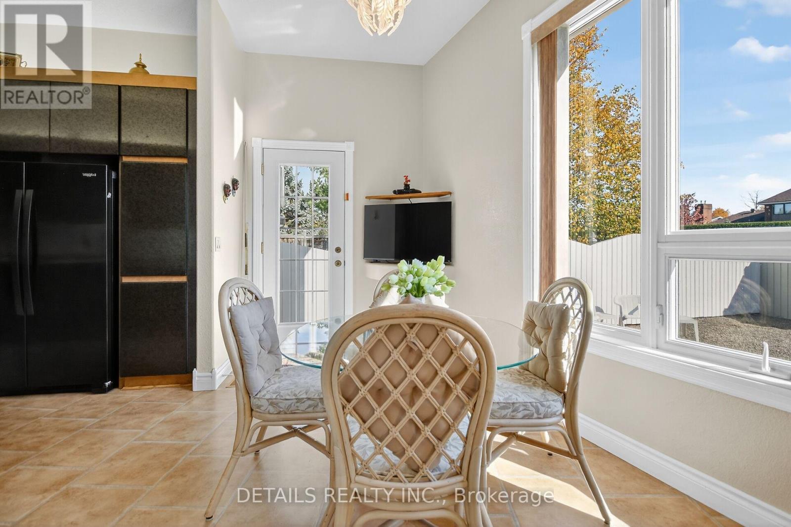 7 Eagle Chase Court, Ottawa, Ontario  K2J 3N5 - Photo 23 - X12478005