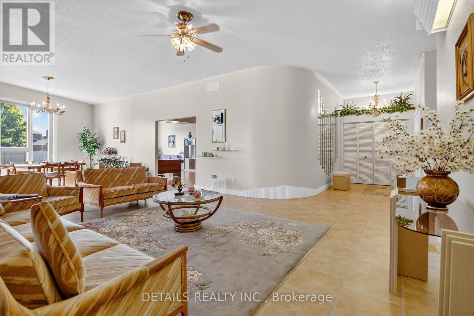 7 Eagle Chase Court, Ottawa, Ontario  K2J 3N5 - Photo 10 - X12478005