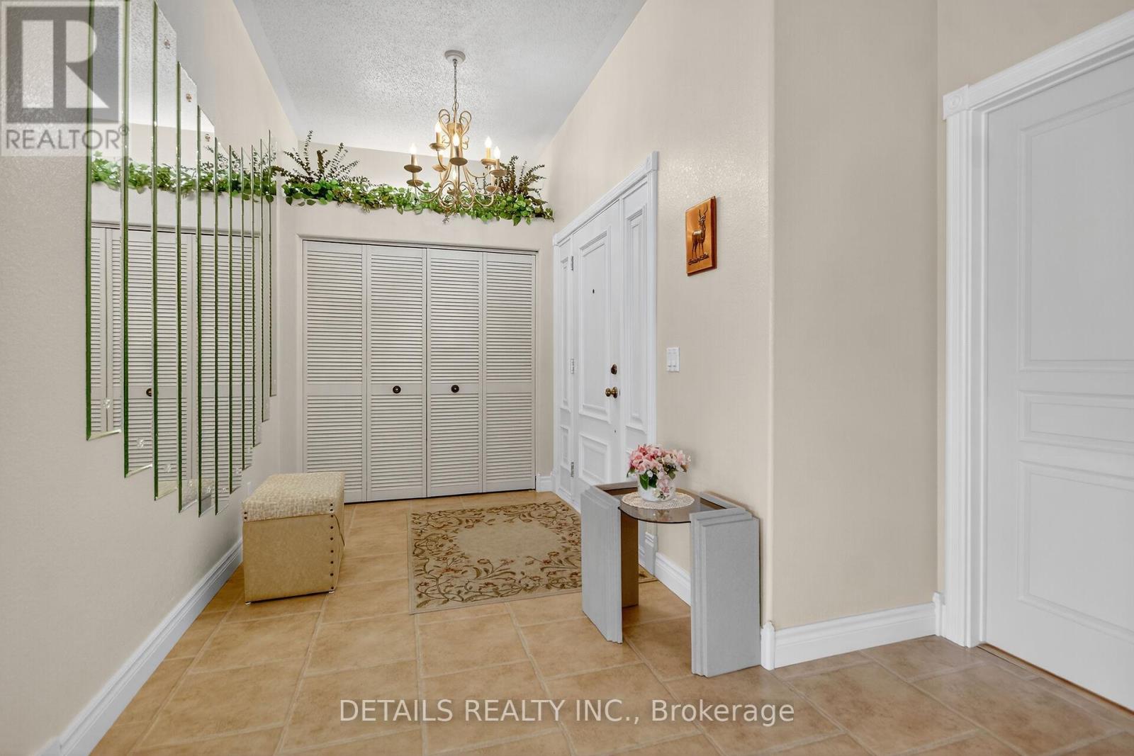 7 Eagle Chase Court, Ottawa, Ontario  K2J 3N5 - Photo 8 - X12478005