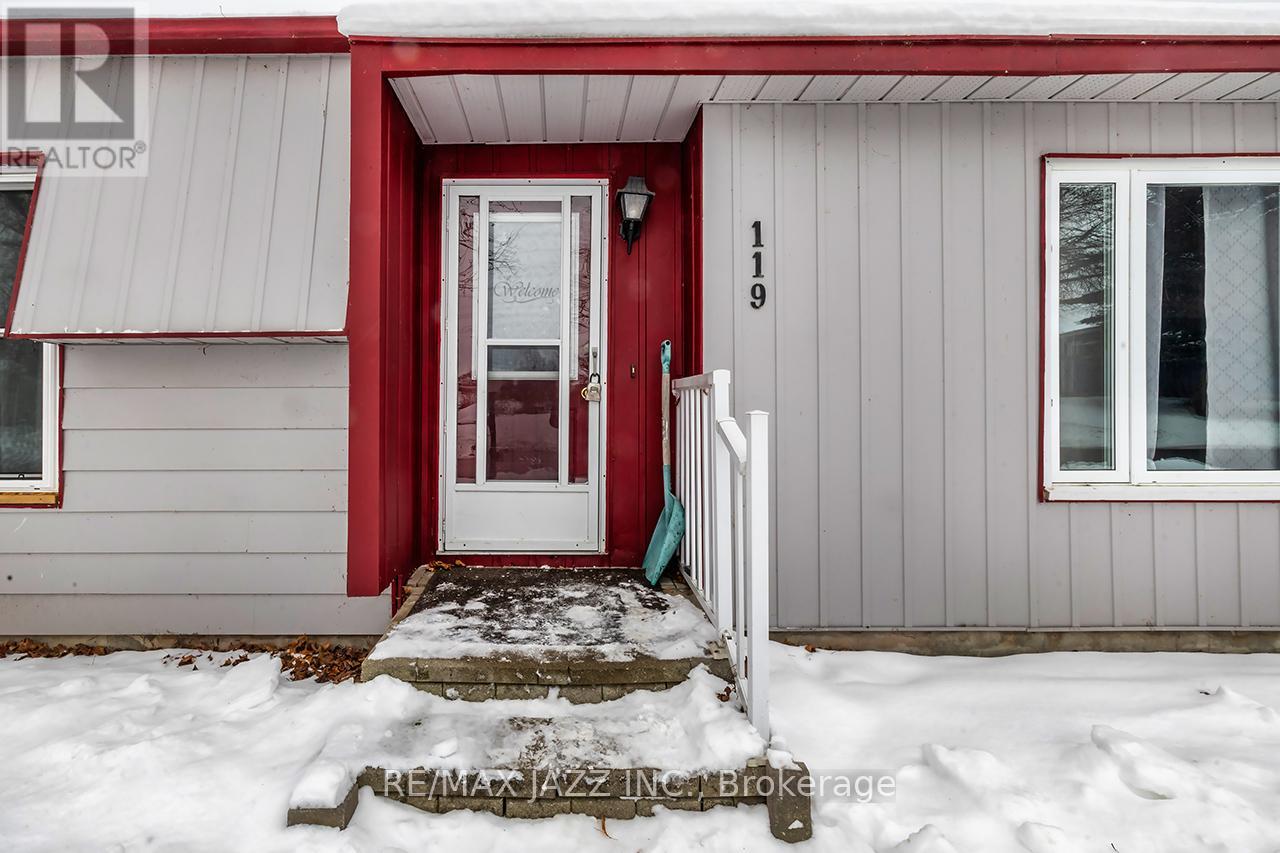 119 Wilmot Trail, Clarington, Ontario  L1B 1B9 - Photo 4 - E12638772