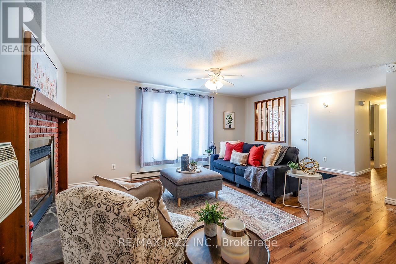 119 Wilmot Trail, Clarington, Ontario  L1B 1B9 - Photo 9 - E12638772