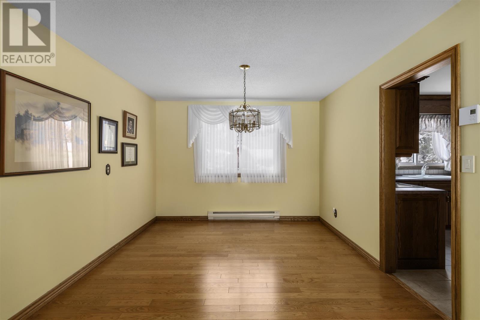 121 Pleasant Dr, Sault Ste. Marie, Ontario P6B 4E1 - Photo 10 - SM253497