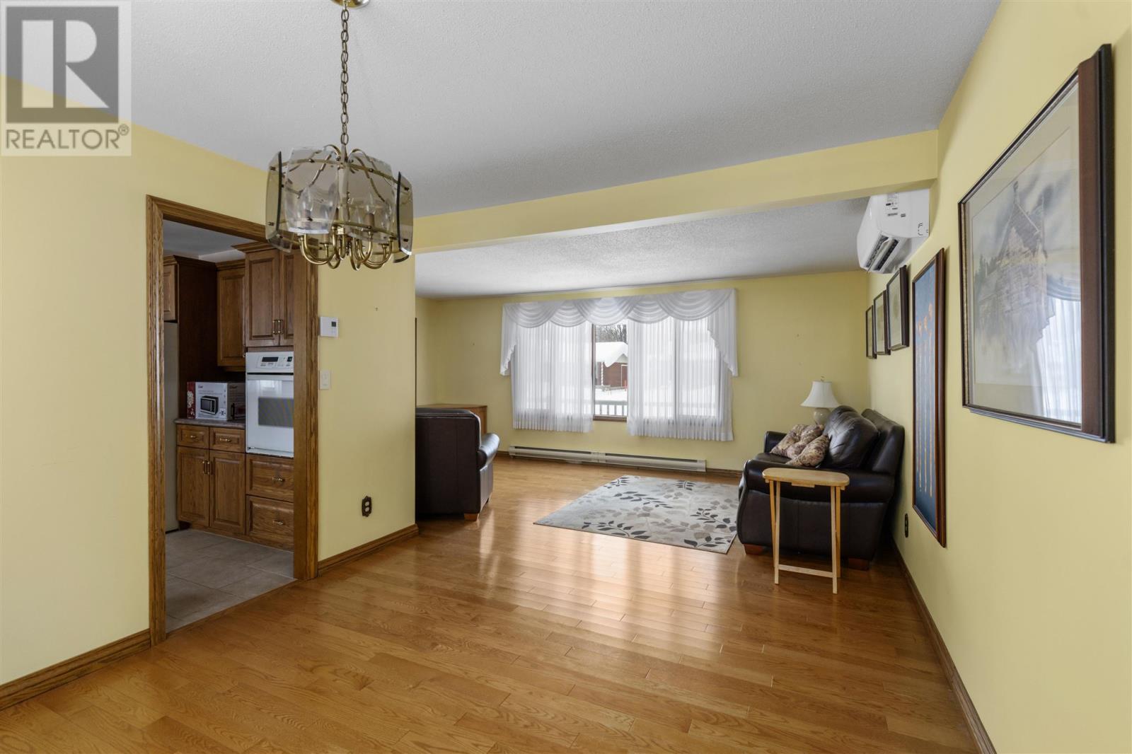 121 Pleasant Dr, Sault Ste. Marie, Ontario P6B 4E1 - Photo 7 - SM253497