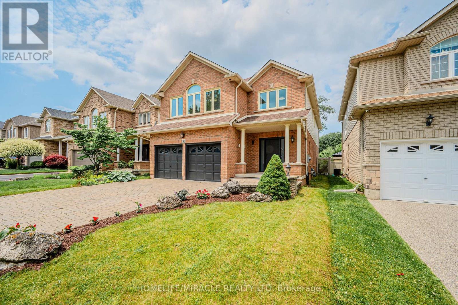 80 Meadowbank Drive, Hamilton, Ontario  L9B 2Y1 - Photo 3 - X12637726