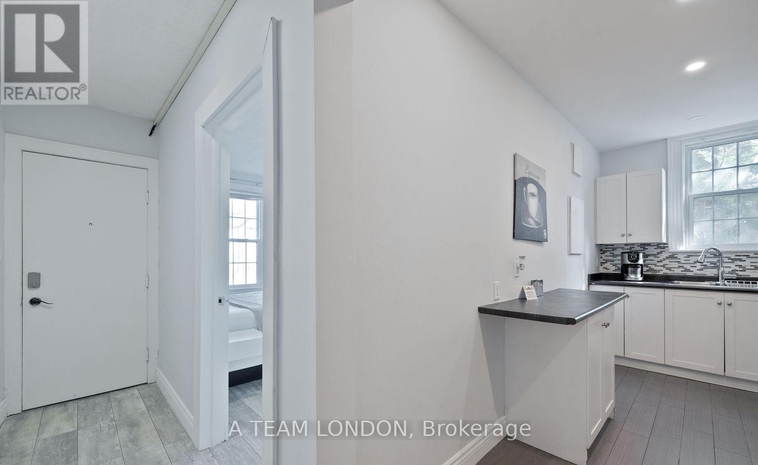 389 Dufferin Avenue, London East, Ontario  N6B 1Z5 - Photo 6 - X12638762