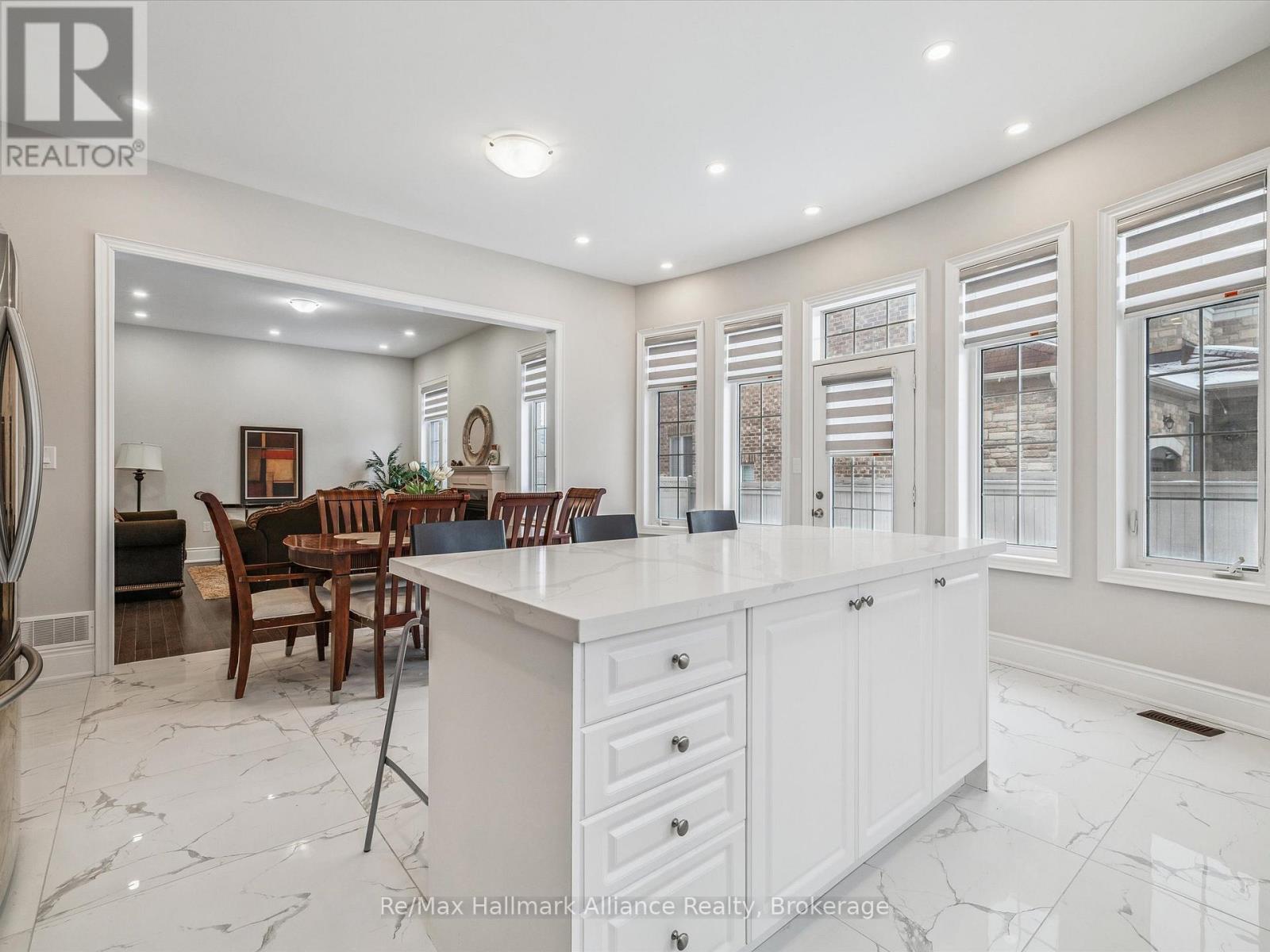 425 Threshing Mill Boulevard, Oakville, Ontario  L6H 0T4 - Photo 14 - W12638820