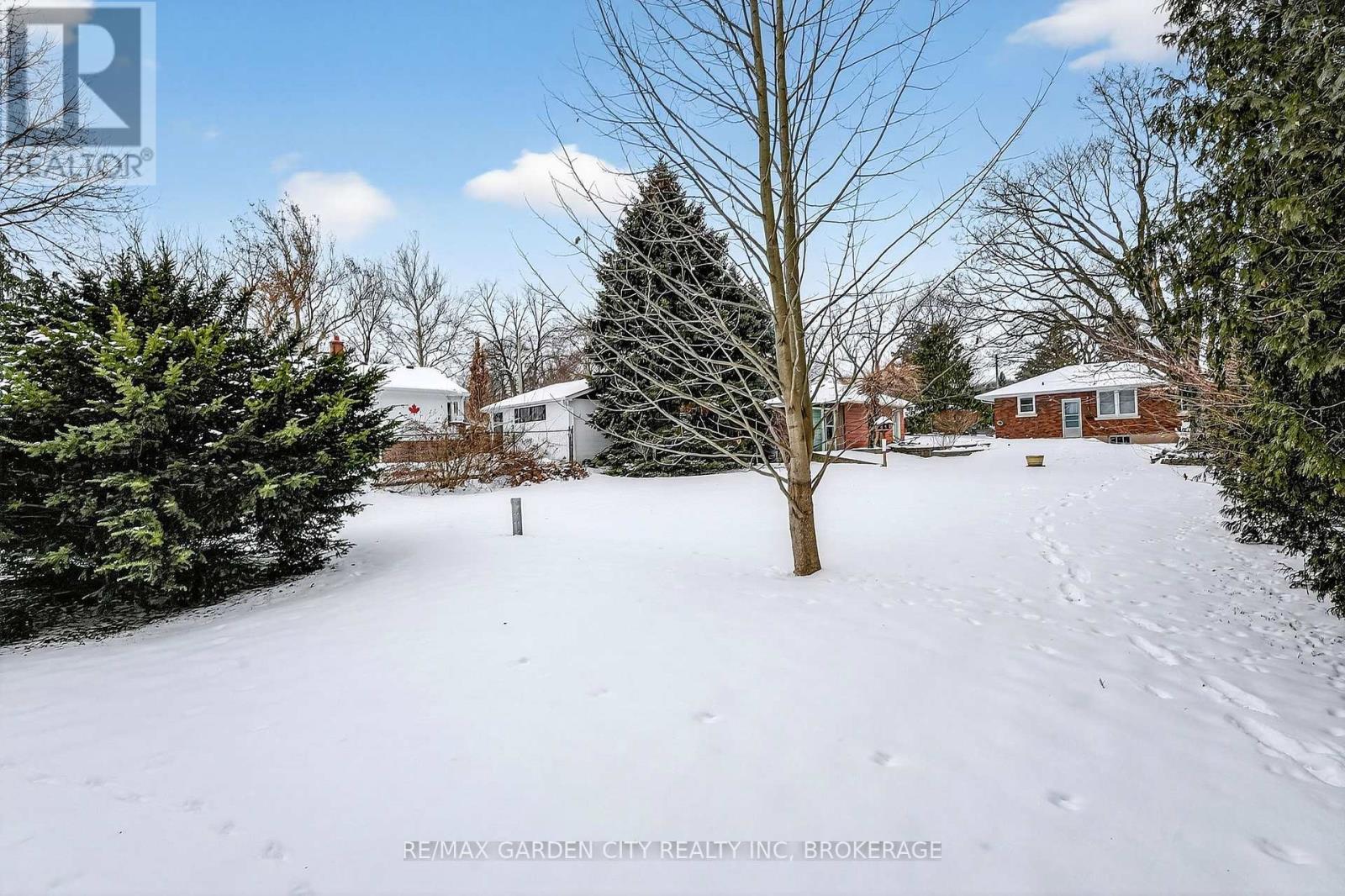 13 Chestnut Street, Pelham (Fonthill), Ontario  L0S 1E3 - Photo 35 - X12638834