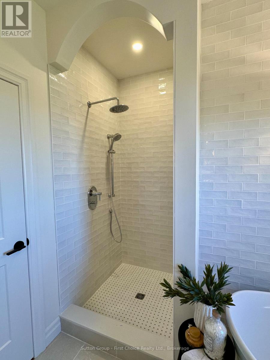 73588 Irene Crescent, Bluewater, Ontario N0M 2T0 - Photo 25 - X12638824