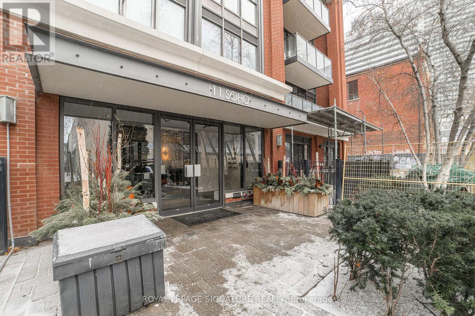 402 - 11 Soho Street, Toronto, Ontario  M5T 3L7 - Photo 20 - C12638774