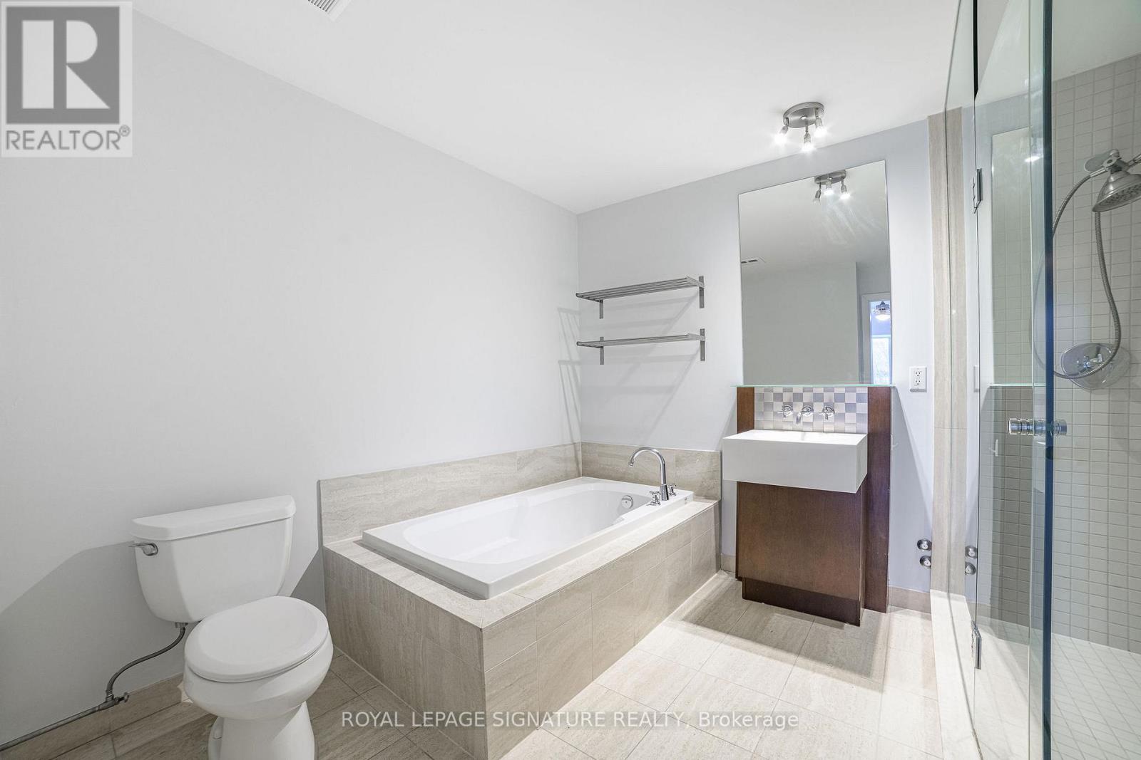 402 - 11 Soho Street, Toronto, Ontario  M5T 3L7 - Photo 9 - C12638774