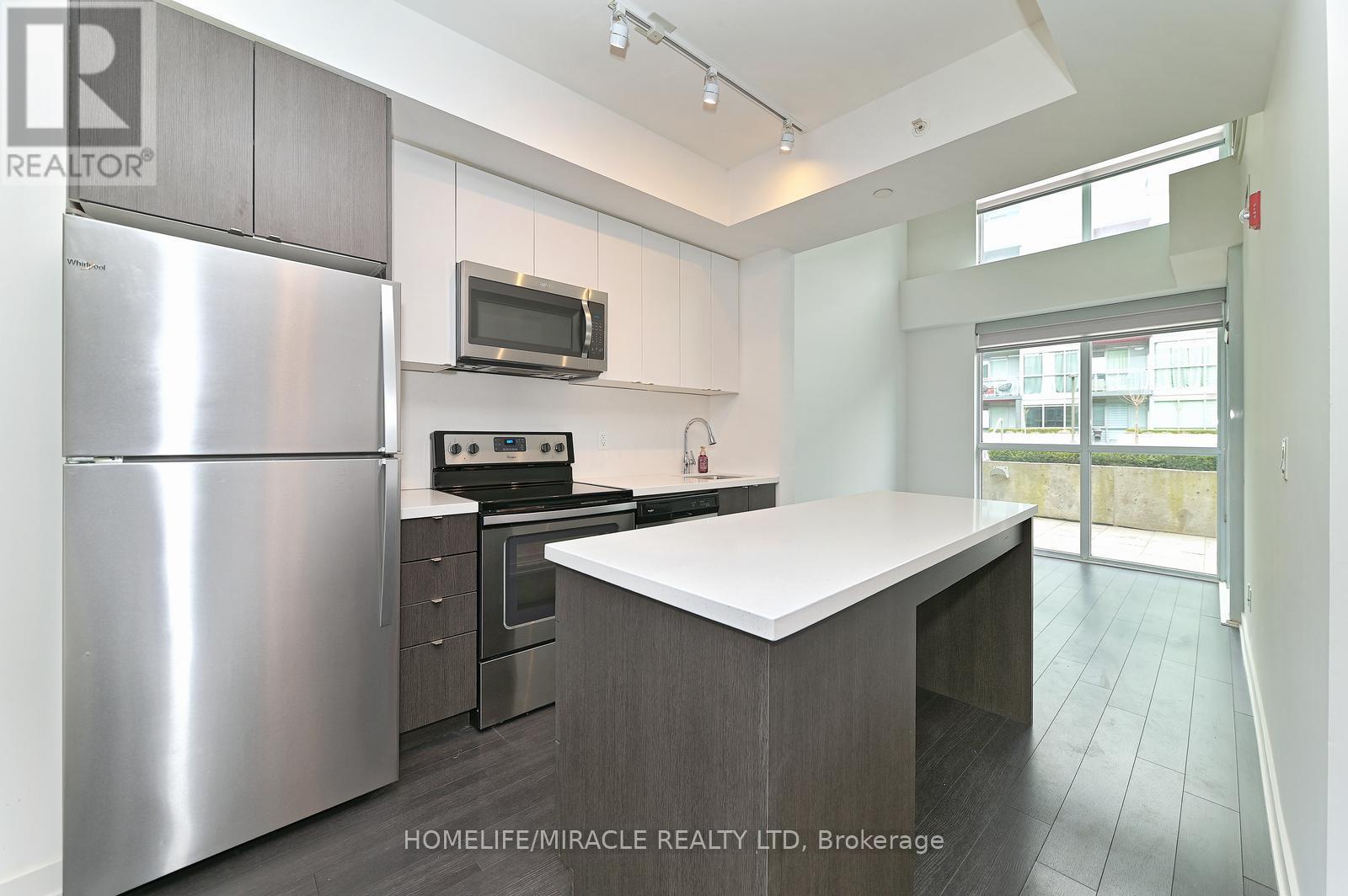 C203 - 5260 Dundas Street W, Burlington, Ontario  L7L 0J7 - Photo 5 - W12637354