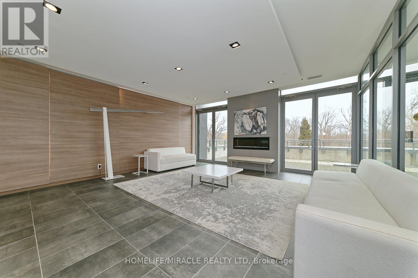 C203 - 5260 Dundas Street W, Burlington, Ontario  L7L 0J7 - Photo 16 - W12637354