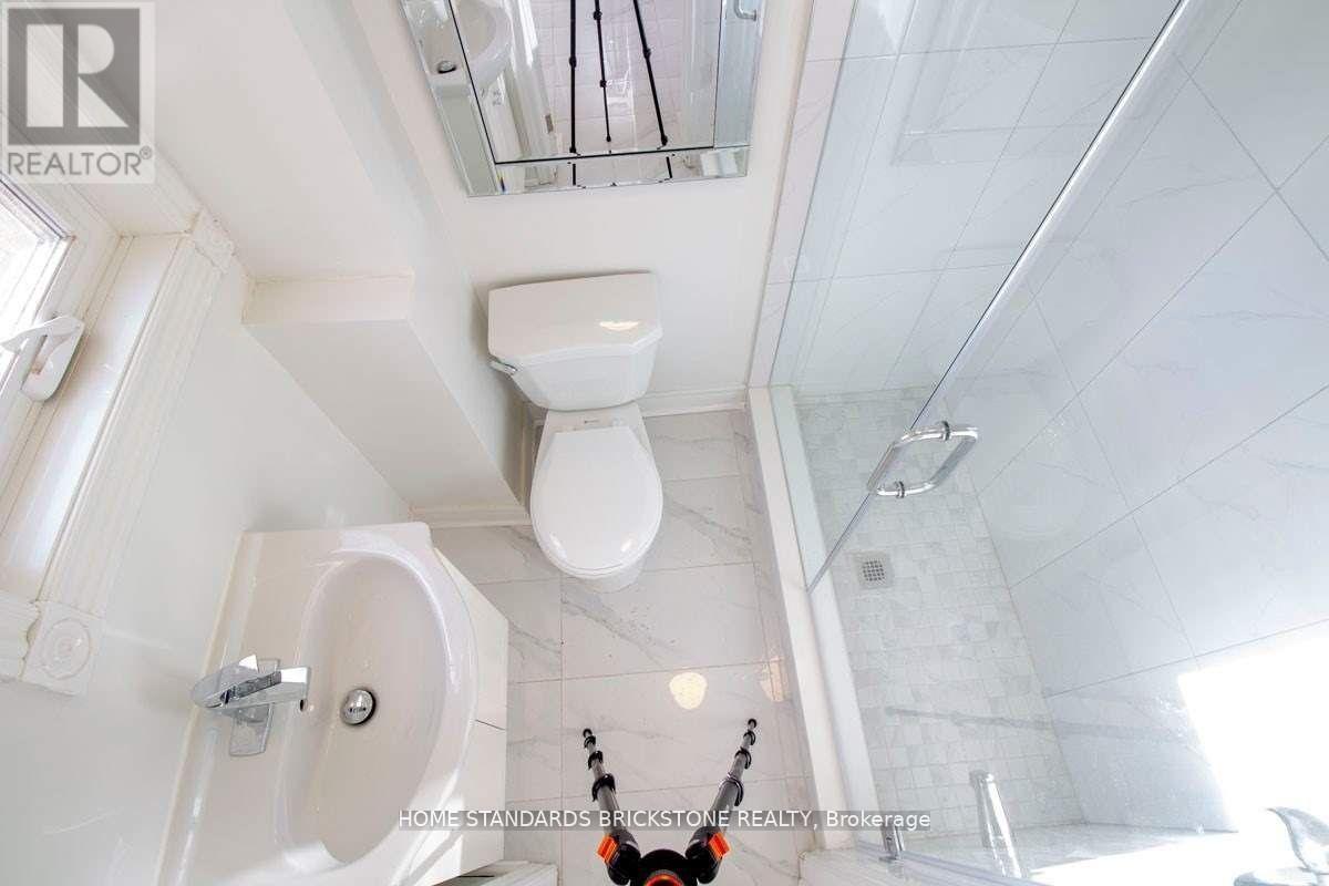 Main - 792 Pape Avenue, Toronto, Ontario  M4K 3S7 - Photo 16 - E12638806