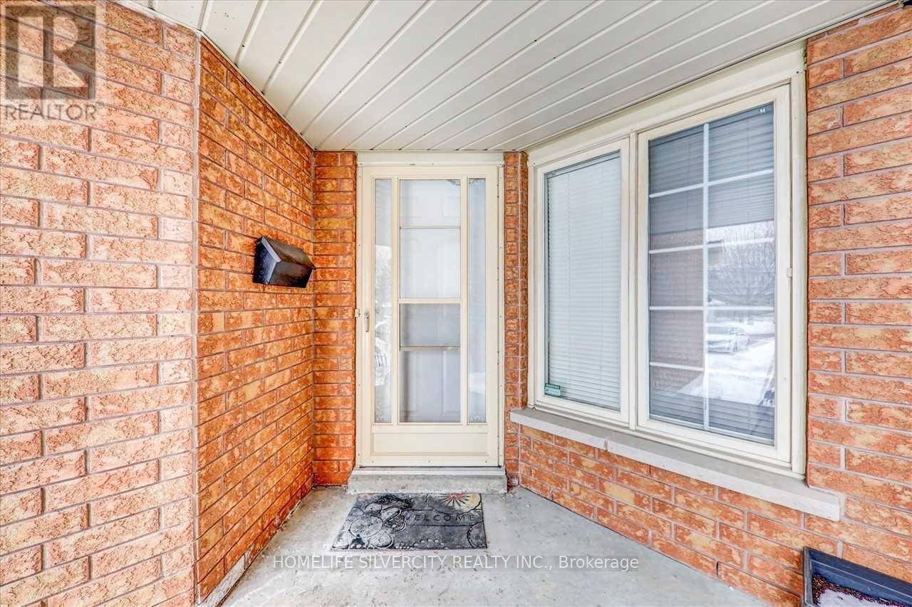 350-A Aylesworth Avenue, Toronto, Ontario  M1N 2K2 - Photo 4 - E12638836