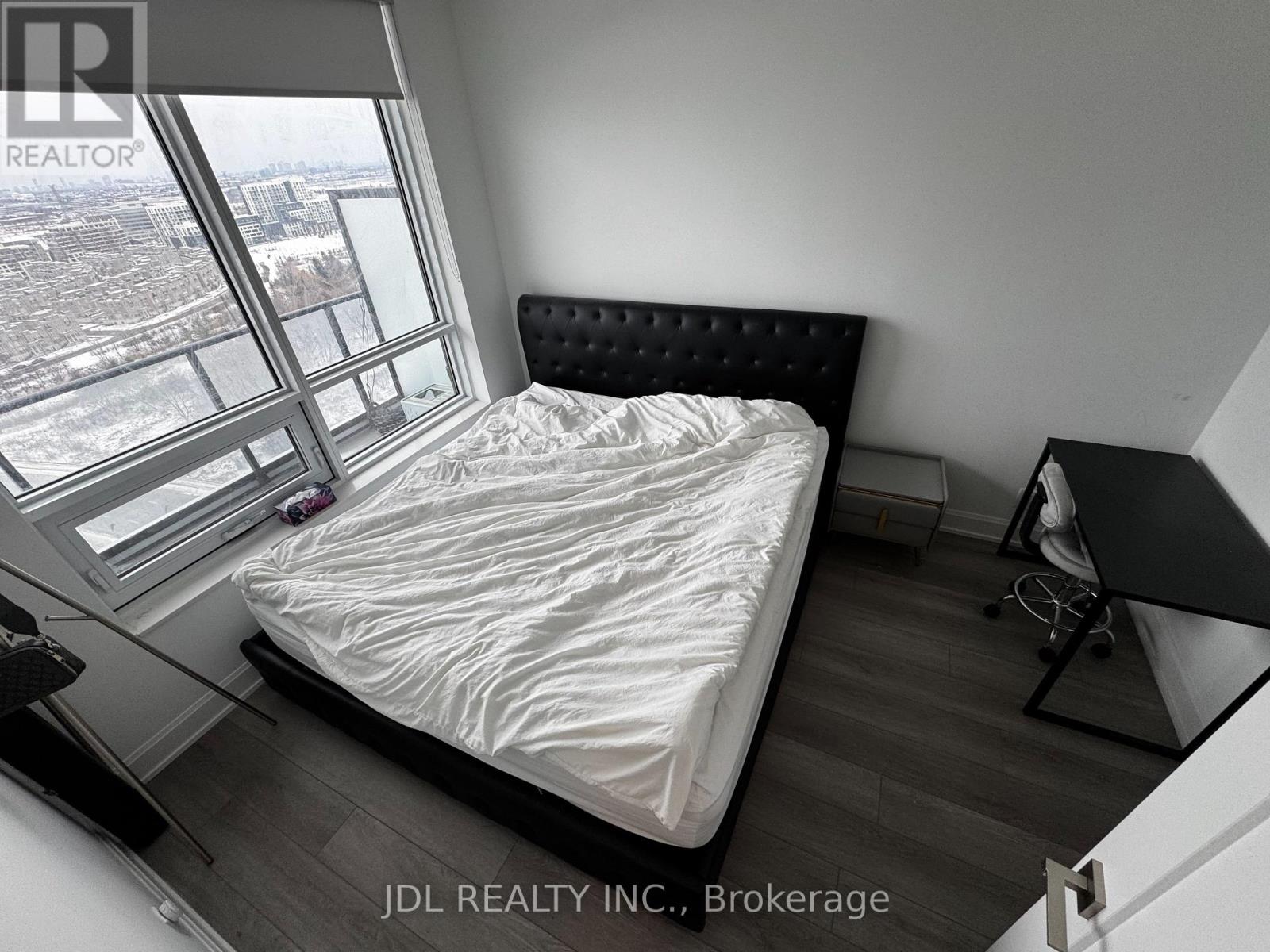 8 Water Walk Drive, Markham, Ontario  L3R 6L4 - Photo 4 - N12638780