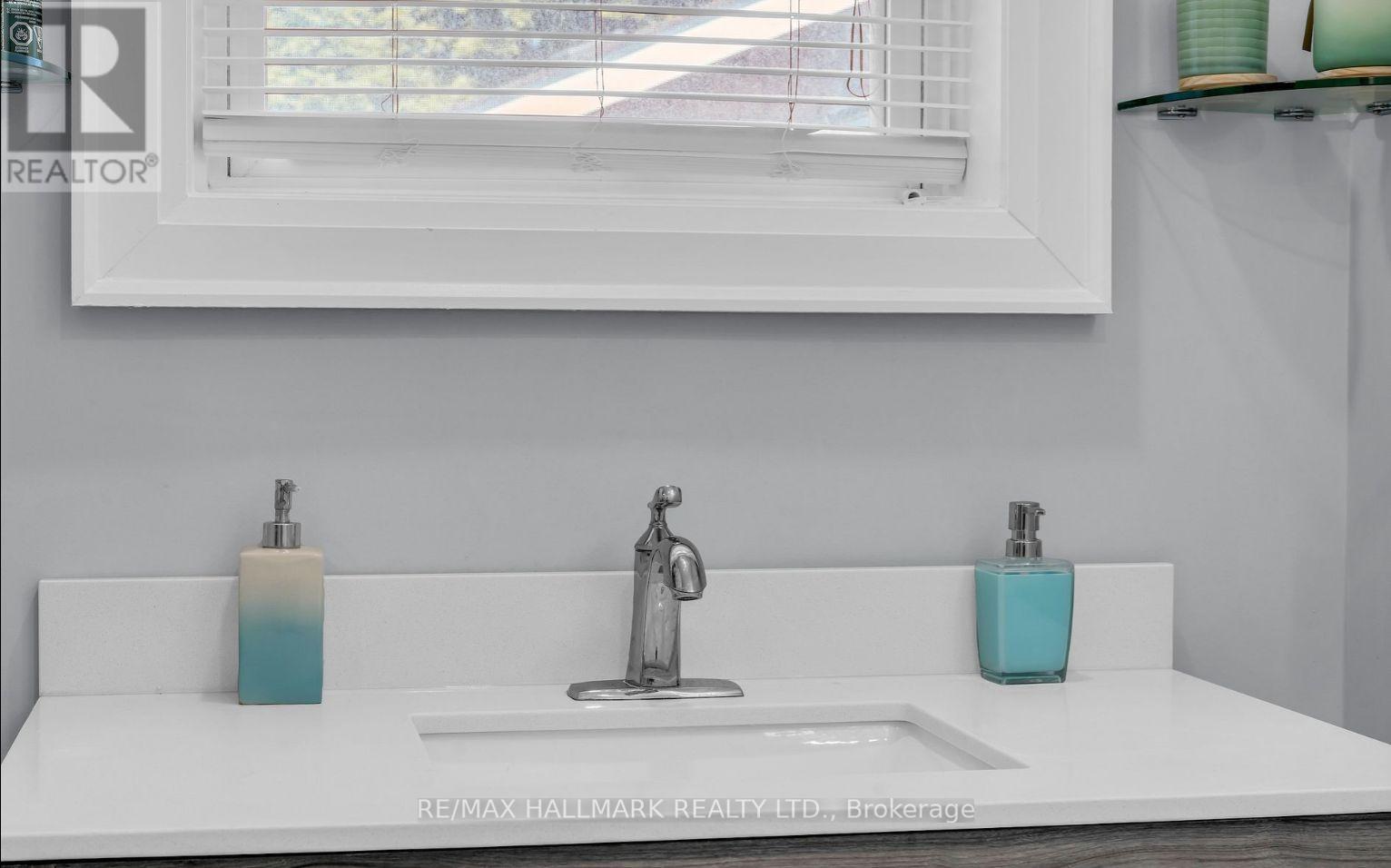 1060 Elgin Street, Newmarket, Ontario  L3Y 3C1 - Photo 23 - N12638828