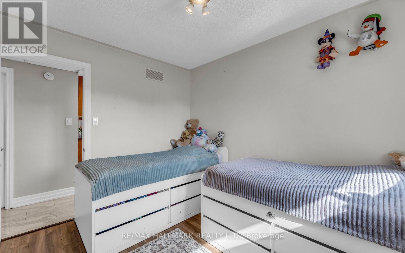 1060 Elgin Street, Newmarket, Ontario  L3Y 3C1 - Photo 24 - N12638828