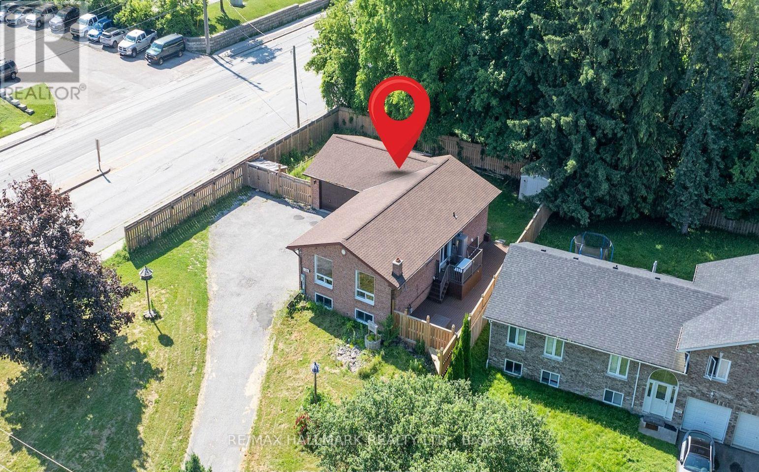 1060 Elgin Street, Newmarket, Ontario  L3Y 3C1 - Photo 4 - N12638828