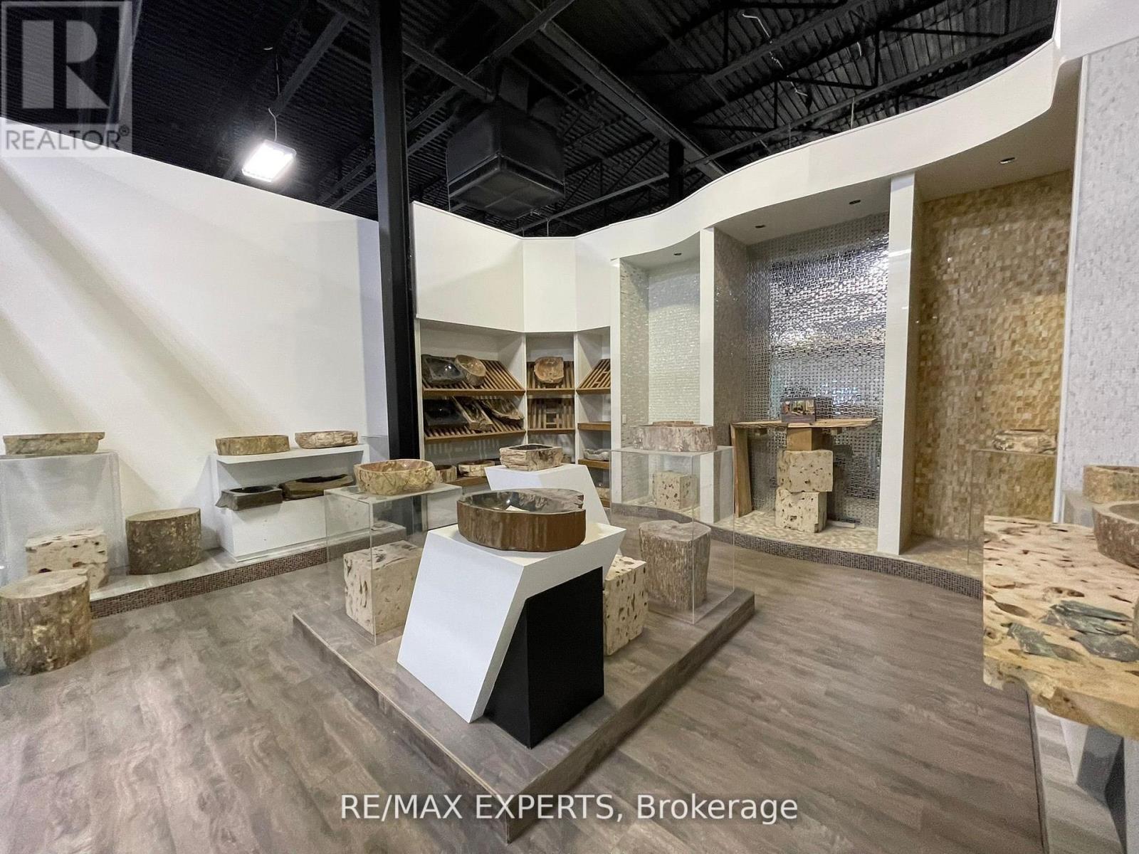 61 - 7250 Keele Street, Vaughan, Ontario  L4K 1Z8 - Photo 3 - N12638832