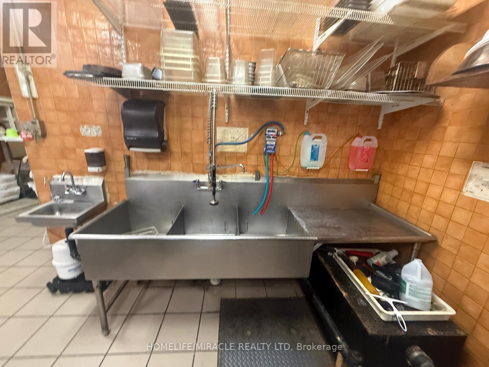 8 - 7 Anne Street S, Barrie, Ontario  L4N 2C4 - Photo 19 - S12638784