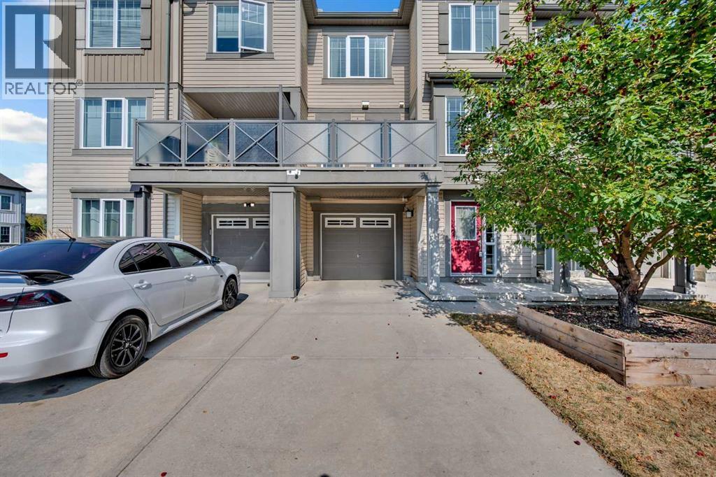 304 Windstone Gardens Sw, Airdrie, Alberta  T4B 3R5 - Photo 2 - A2257500