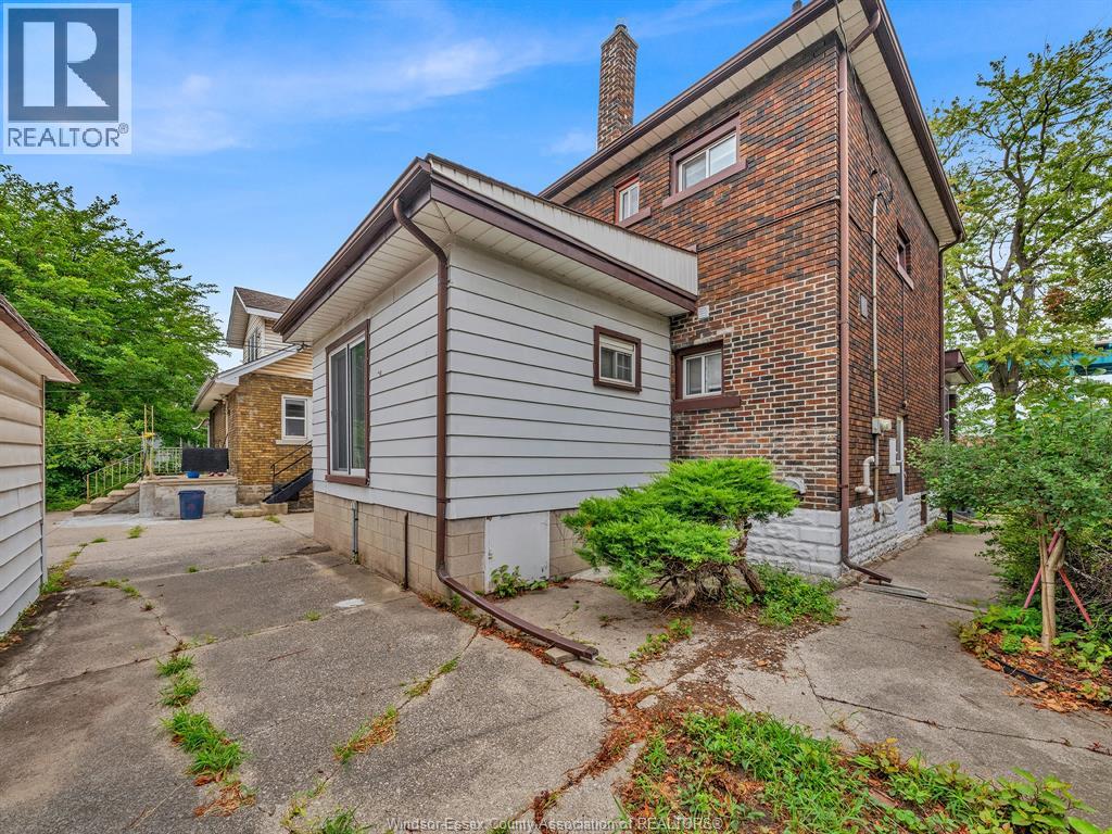 427 Indian, Windsor, Ontario N9C 2M3 - Photo 39 - 25031788