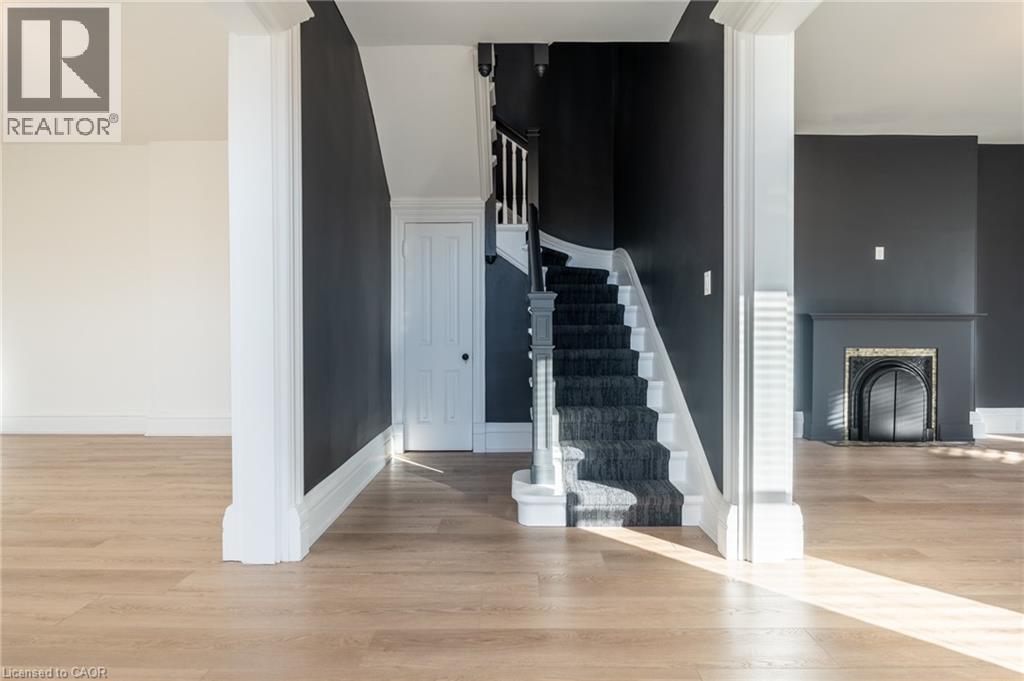 322 Mount Albion Road Unit# B, Hamilton, Ontario  L8K 5T2 - Photo 4 - 40794283