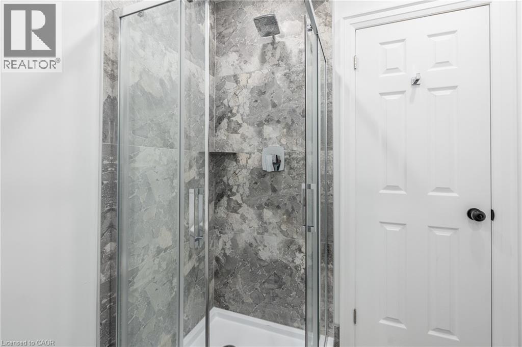 322 Mount Albion Road Unit# B, Hamilton, Ontario  L8K 5T2 - Photo 16 - 40794283