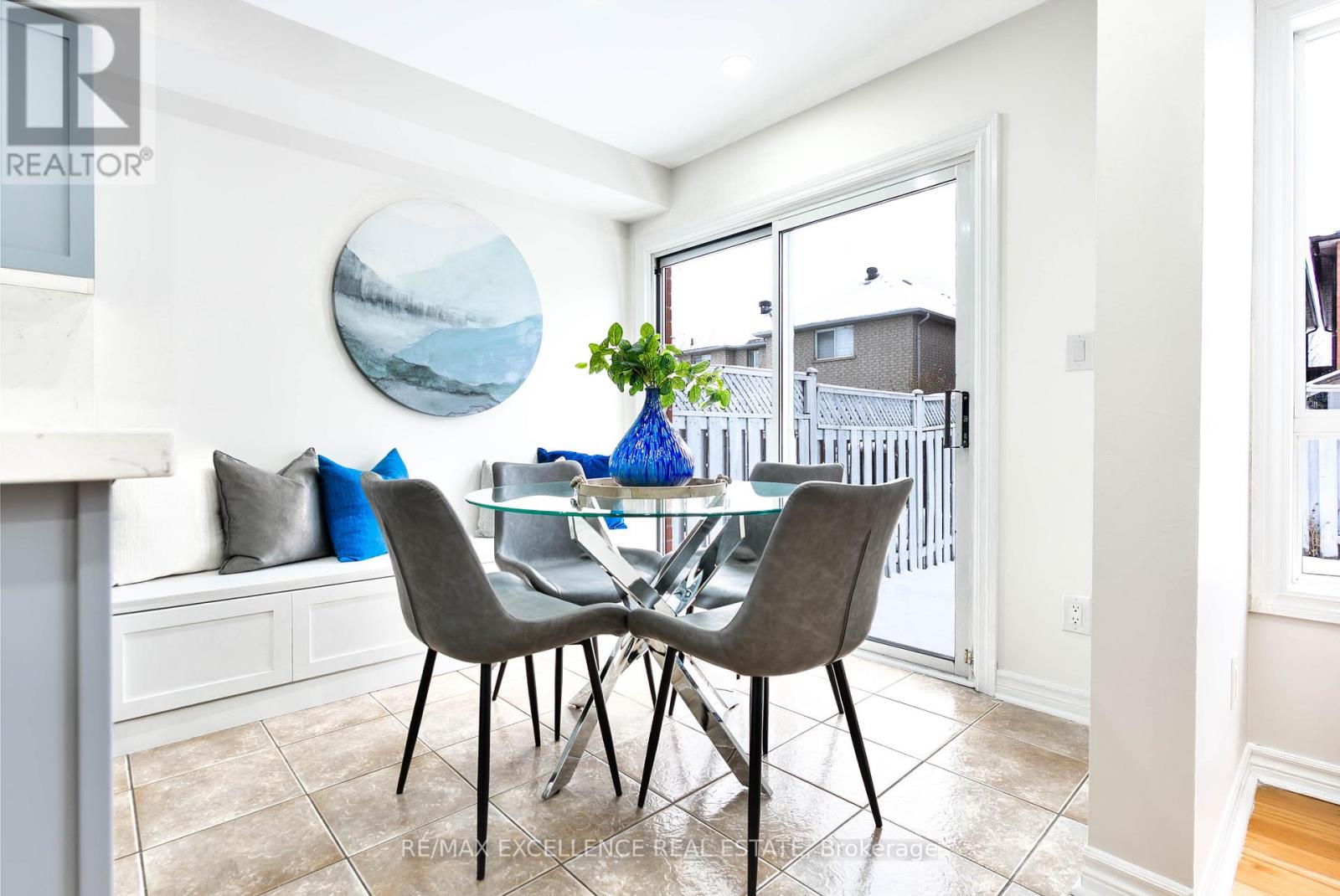 663 Macbeth Heights, Mississauga, Ontario  L5W 1E5 - Photo 11 - W12638768